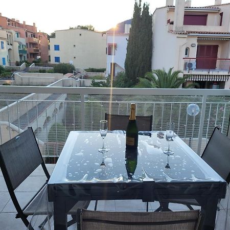 Superbe T2 En Centre Ville Au Calme A Deux Pas Du Marche Cavalaire-sur-Mer Zewnętrze zdjęcie